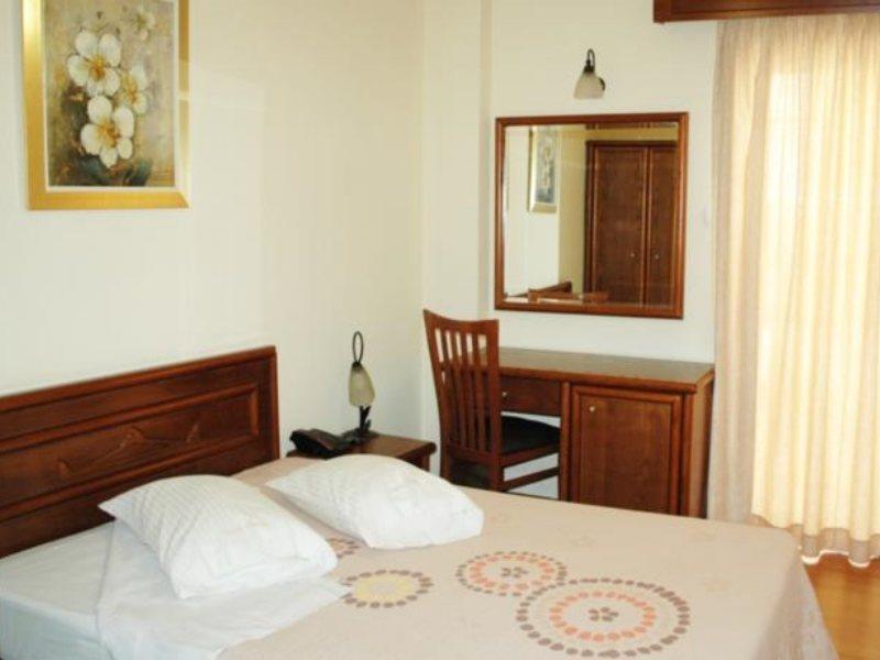 Omiros Hotel Атина Екстериор снимка