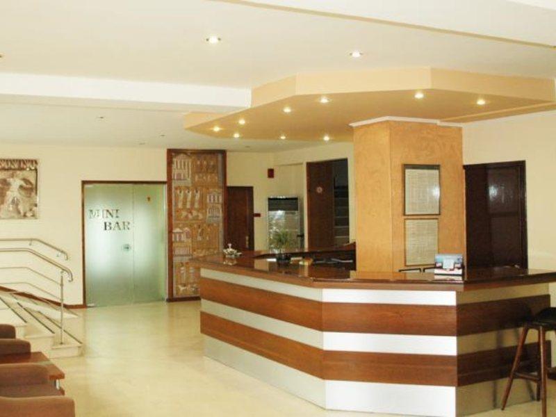 Omiros Hotel Атина Екстериор снимка