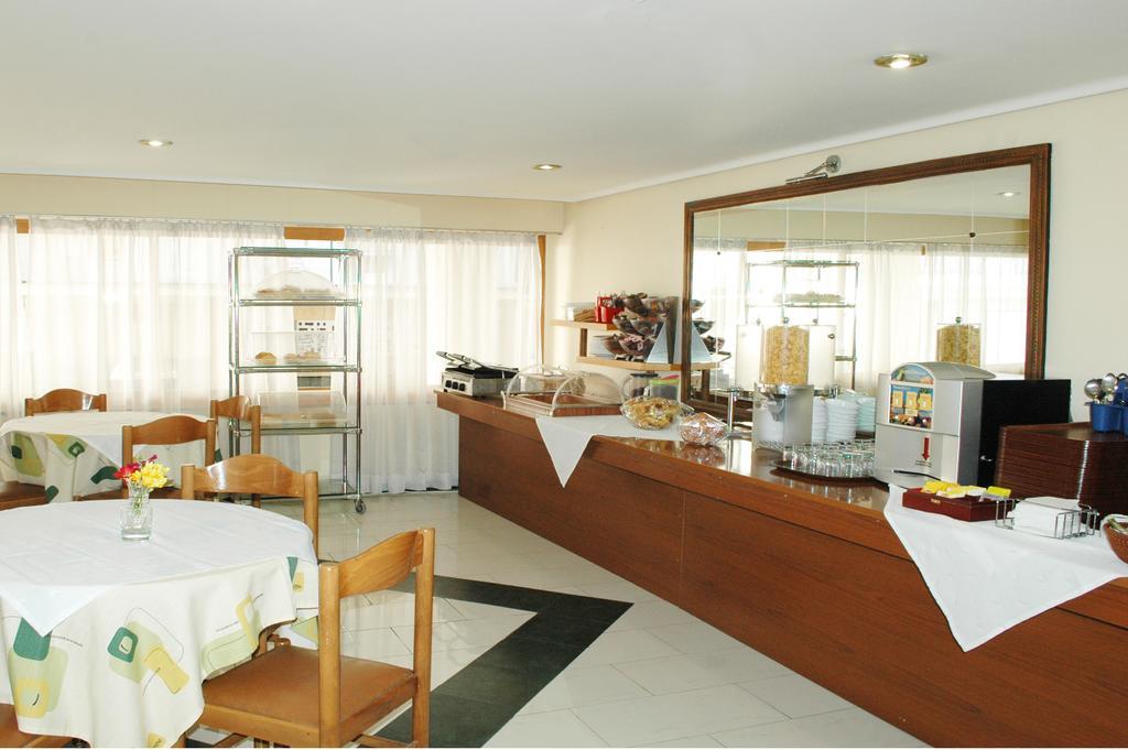 Omiros Hotel Атина Екстериор снимка