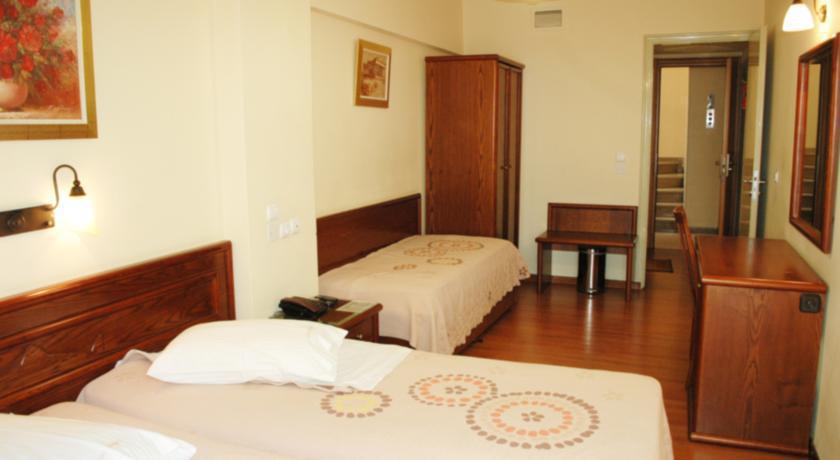 Omiros Hotel Атина Екстериор снимка