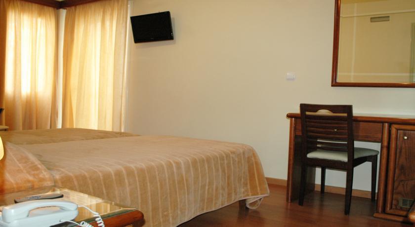 Omiros Hotel Атина Екстериор снимка